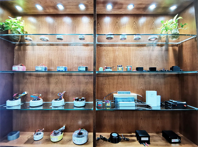 圣元電器產品展示柜