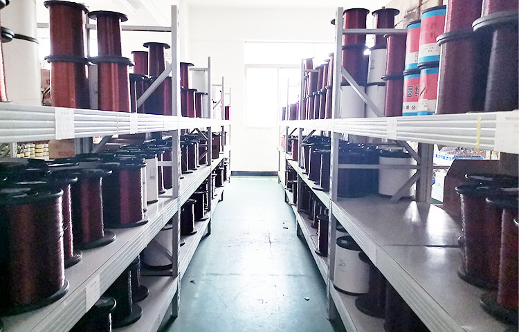 圣元環(huán)形變壓器倉(cāng)庫(kù)銅線材料