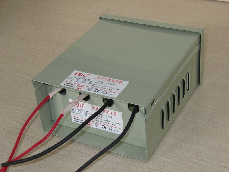 EEIO-FY綠黃壁掛殼500W防雨變壓器（防雨變壓器可以長(zhǎng)時(shí)間放置水中嗎）